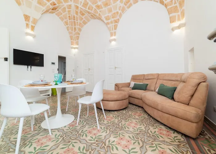 לינה וארוחת בוקר Elegance Staffa - Centro Storico A 200m 3*