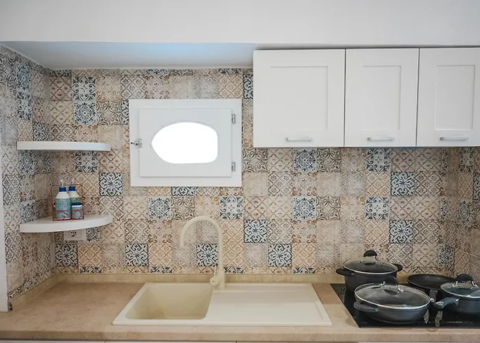 לינה וארוחת בוקר Elegance Staffa - Centro Storico A 200m קרוביניו