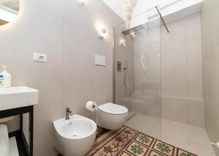 Elegance Staffa - Centro Storico A 200m לינה וארוחת בוקר