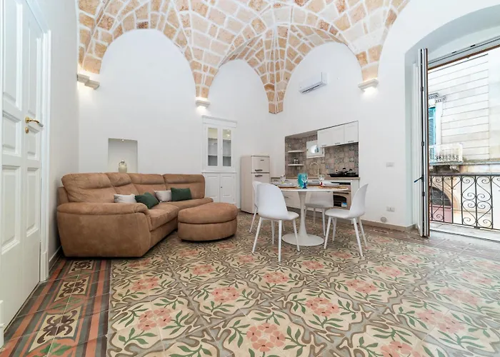 לינה וארוחת בוקר Elegance Staffa - Centro Storico A 200m קרוביניו