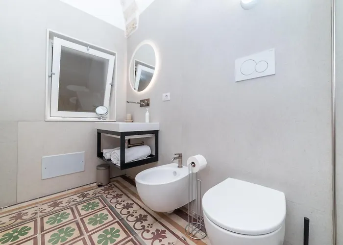 Elegance Staffa - Centro Storico A 200m 3*