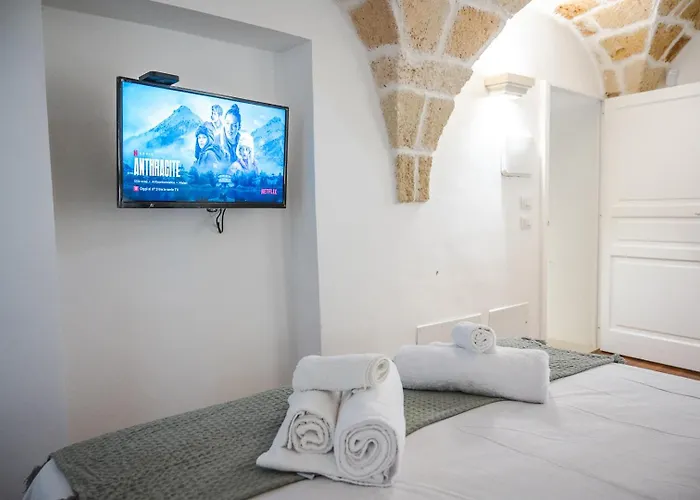 Elegance Staffa - Centro Storico A 200m 3* קרוביניו